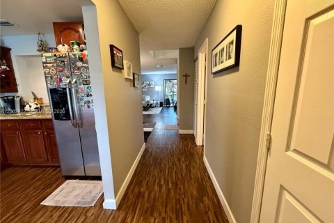 Touwnhouse à vendre à Pembroke Pines, Floride: 3 chambres, 136.75 m2 № 2170470 - photo 4