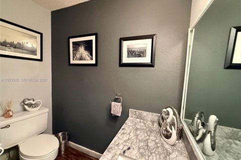 Touwnhouse à vendre à Pembroke Pines, Floride: 3 chambres, 136.75 m2 № 2170470 - photo 14