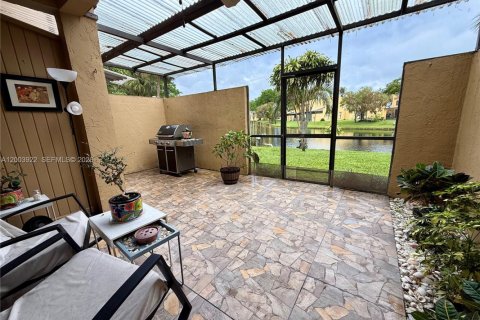 Touwnhouse à vendre à Pembroke Pines, Floride: 3 chambres, 136.75 m2 № 2170470 - photo 27