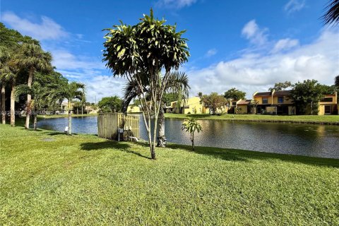 Touwnhouse à vendre à Pembroke Pines, Floride: 3 chambres, 136.75 m2 № 2170470 - photo 29