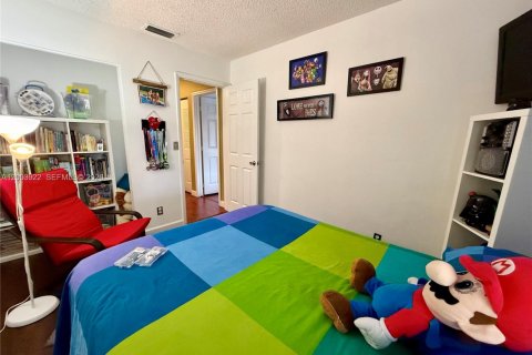 Touwnhouse à vendre à Pembroke Pines, Floride: 3 chambres, 136.75 m2 № 2170470 - photo 24