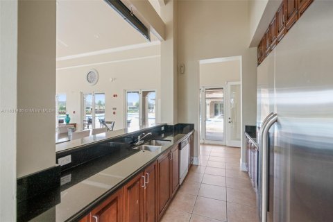 Condo in Homestead, Florida, 3 bedrooms № 1995659 - photo 25