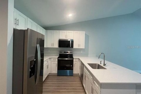 Apartment in Port Charlotte, Florida 3 bedrooms, 128.11 sq.m. № 1754432 - photo 2