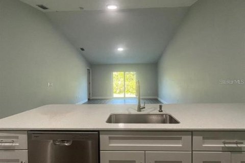 Apartment in Port Charlotte, Florida 3 bedrooms, 128.11 sq.m. № 1754432 - photo 3