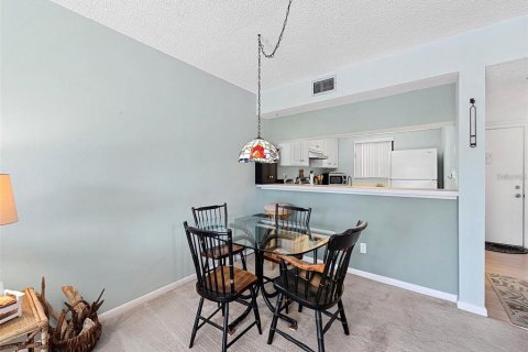 Condo in Venice, Florida, 1 bedroom  № 1810267 - photo 9