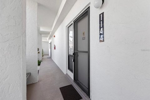 Condo in Venice, Florida, 1 bedroom  № 1810267 - photo 3