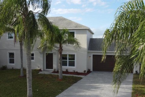 House in Kissimmee, Florida 4 bedrooms, 215.53 sq.m. № 1879391 - photo 4