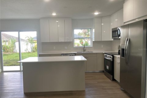 House in Kissimmee, Florida 4 bedrooms, 215.53 sq.m. № 1879391 - photo 16