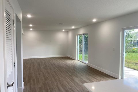 House in Kissimmee, Florida 4 bedrooms, 215.53 sq.m. № 1879391 - photo 18