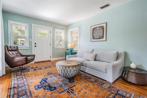 Casa en venta en Tampa, Florida, 2 dormitorios, 89.93 m2 № 1887096 - foto 7