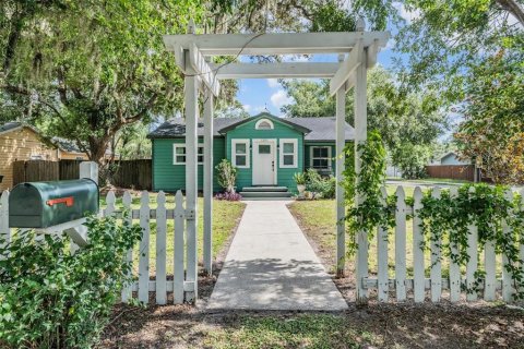 Casa en venta en Tampa, Florida, 2 dormitorios, 89.93 m2 № 1887096 - foto 1
