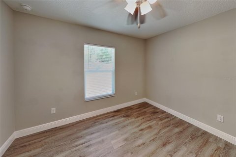 House in Citrus Springs, Florida 4 bedrooms, 151.99 sq.m. № 2197295 - photo 8