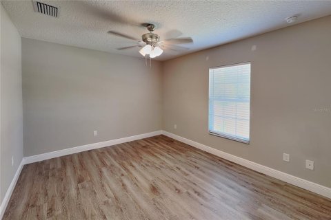 House in Citrus Springs, Florida 4 bedrooms, 151.99 sq.m. № 2197295 - photo 12