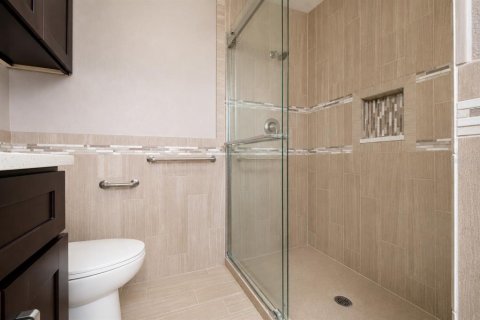 Купить виллу или дом в Дейтона-Бич, Флорида 9 комнат, 219.25м2, № 2228389 - фото 16