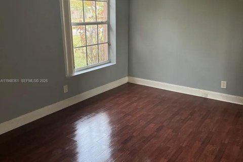 House in Deerfield Beach, Florida 3 bedrooms, 144.93 sq.m. № 2005341 - photo 23