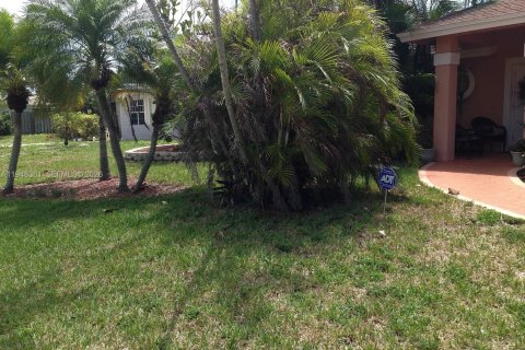 House in Deerfield Beach, Florida 3 bedrooms, 144.93 sq.m. № 2005341 - photo 21