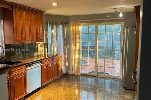 House in Deerfield Beach, Florida 3 bedrooms, 144.93 sq.m. № 2005341 - photo 7