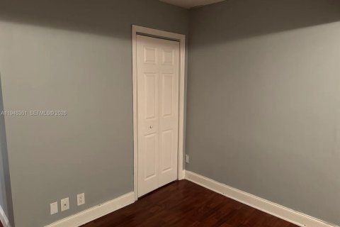 House in Deerfield Beach, Florida 3 bedrooms, 144.93 sq.m. № 2005341 - photo 15