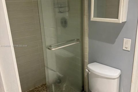 House in Deerfield Beach, Florida 3 bedrooms, 144.93 sq.m. № 2005341 - photo 27