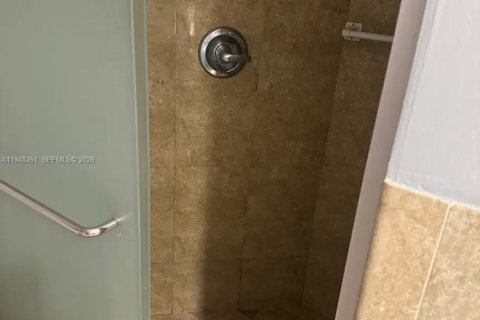 House in Deerfield Beach, Florida 3 bedrooms, 144.93 sq.m. № 2005341 - photo 18