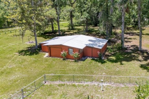 House in Chiefland, Florida 3 bedrooms, 150.22 sq.m. № 1819561 - photo 16