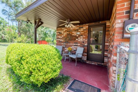 House in Chiefland, Florida 3 bedrooms, 150.22 sq.m. № 1819561 - photo 7