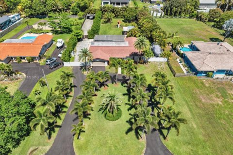 Купить виллу или дом в Дейви, Флорида 3 спальни, 218.88м2, № 2057686 - фото 2