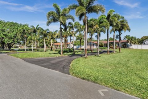 Купить виллу или дом в Дейви, Флорида 3 спальни, 218.88м2, № 2057686 - фото 9