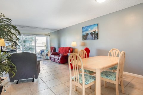 Купить кондоминиум в Лодердейл-Лейкс, Флорида 2 спальни, 87.7м2, № 2018214 - фото 13