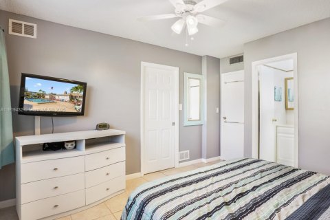 Купить кондоминиум в Лодердейл-Лейкс, Флорида 2 спальни, 87.7м2, № 2018214 - фото 4