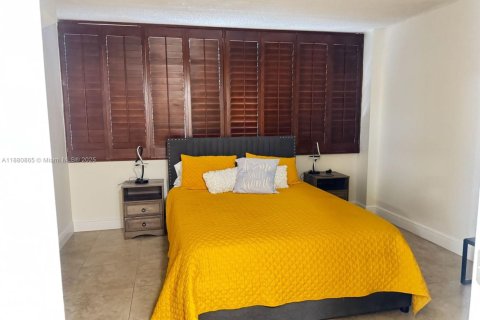 Copropriété à louer à Miami Beach, Floride: 2 chambres, 112.23 m2 № 1977548 - photo 8