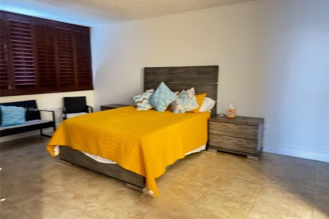 Copropriété à louer à Miami Beach, Floride: 2 chambres, 112.23 m2 № 1977548 - photo 7