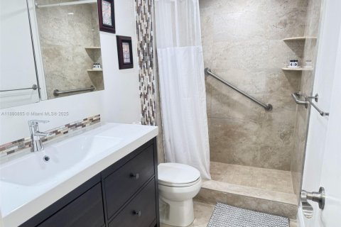 Copropriété à louer à Miami Beach, Floride: 2 chambres, 112.23 m2 № 1977548 - photo 11