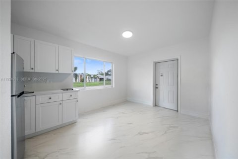 Villa ou maison à vendre à Hollywood, Floride: 3 chambres, 118.45 m2 № 1993523 - photo 20