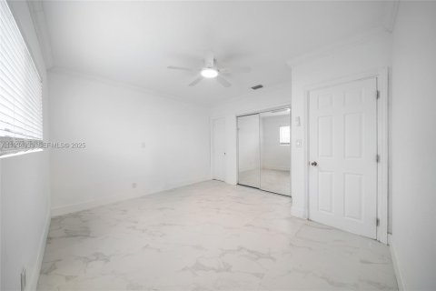 Villa ou maison à vendre à Hollywood, Floride: 3 chambres, 118.45 m2 № 1993523 - photo 22