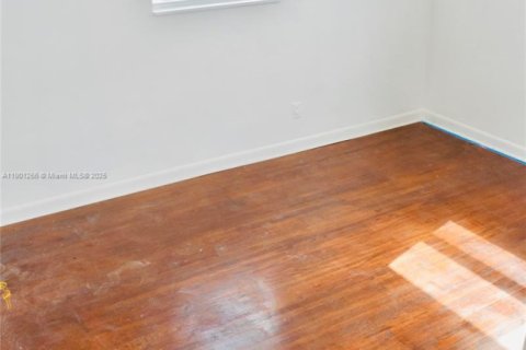 Villa ou maison à louer à Fort Lauderdale, Floride: 4 chambres, 195.56 m2 № 2037852 - photo 7