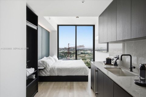 Studio à Condo à Miami, Floride № 2145809