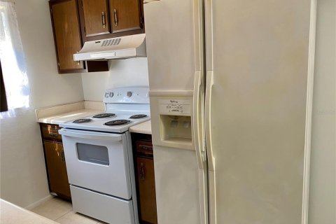 Condo in Tavares, Florida, 2 bedrooms  № 1767611 - photo 4