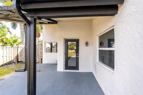 Купить виллу или дом в Уэстон, Флорида 3 спальни, 139.54м2, № 2026869 - фото 4