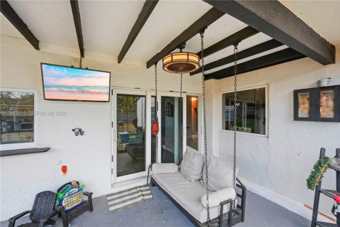 Купить виллу или дом в Уэстон, Флорида 3 спальни, 139.54м2, № 2026869 - фото 23