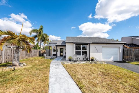 House in Weston, Florida 3 bedrooms, 139.54 sq.m. № 2026869 - photo 30