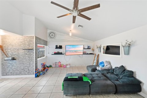 Купить виллу или дом в Уэстон, Флорида 3 спальни, 139.54м2, № 2026869 - фото 9