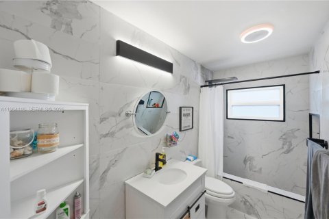 Купить виллу или дом в Уэстон, Флорида 3 спальни, 139.54м2, № 2026869 - фото 22