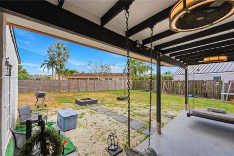 Купить виллу или дом в Уэстон, Флорида 3 спальни, 139.54м2, № 2026869 - фото 27