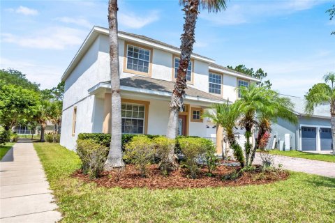 House in Orlando, Florida 3 bedrooms, 266.63 sq.m. № 1688509 - photo 5
