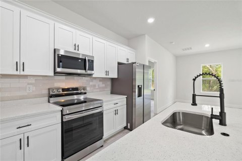 Villa ou maison à vendre à Citrus Springs, Floride: 4 chambres, 163.97 m2 № 2210152 - photo 3