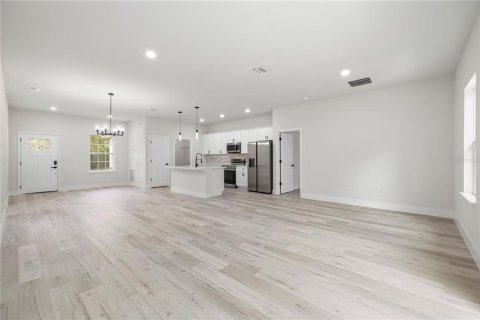 Villa ou maison à vendre à Citrus Springs, Floride: 4 chambres, 163.97 m2 № 2210152 - photo 5