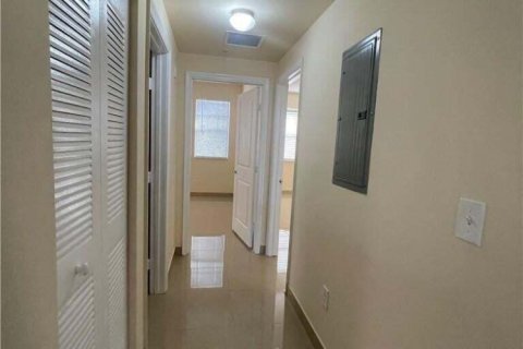 Condo in Coral Springs, Florida, 3 bedrooms  № 2342913 - photo 12