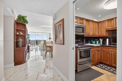 Copropriété à louer à Pompano Beach, Floride: 2 chambres, 112.97 m2 № 2397631 - photo 8