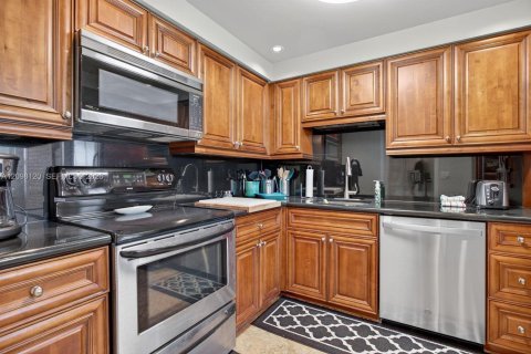 Copropriété à louer à Pompano Beach, Floride: 2 chambres, 112.97 m2 № 2397631 - photo 5